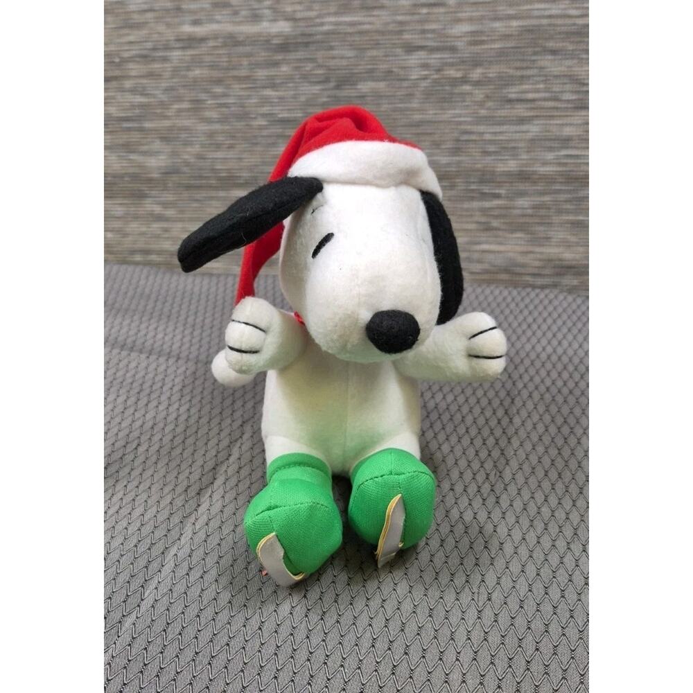 2010 Hallmark Peanuts 6" Skatin' Snoopy Plush Stuffed Animal